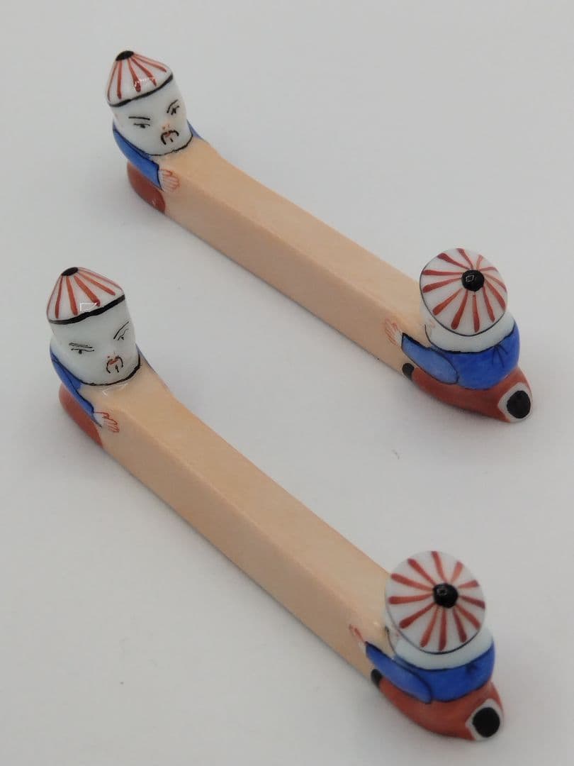 HEREND　マンダリン　 ナイフレスト&箸置き　2本陶器製 唐子人形装飾