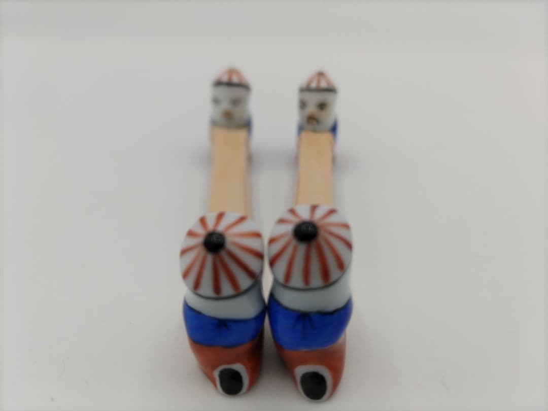 HEREND　マンダリン　 ナイフレスト&箸置き　2本陶器製 唐子人形装飾