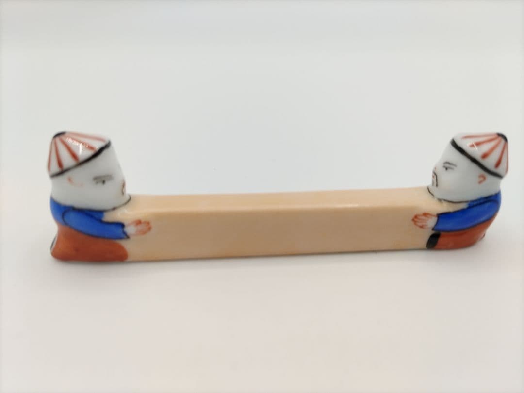 HEREND　マンダリン　 ナイフレスト&箸置き　2本陶器製 唐子人形装飾