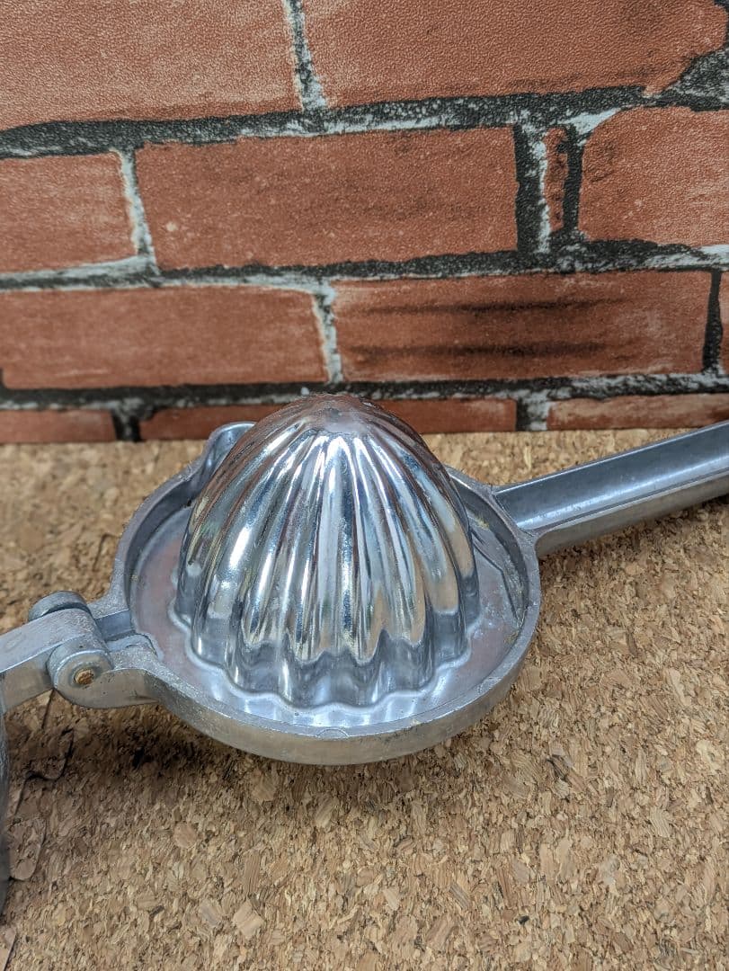 イタリア製 ヴィンテージ アルミ スクイーザー 柑橘絞り機