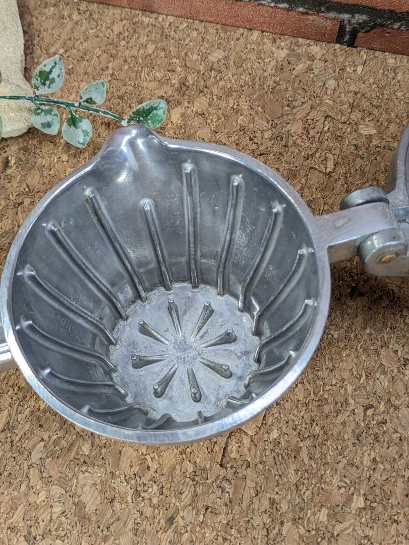 イタリア製 ヴィンテージ アルミ スクイーザー 柑橘絞り機