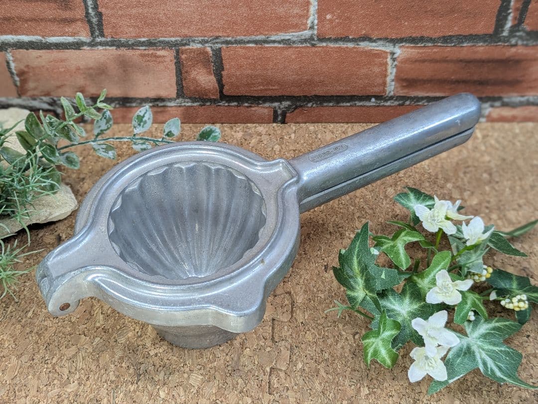 イタリア製 ヴィンテージ アルミ スクイーザー 柑橘絞り機