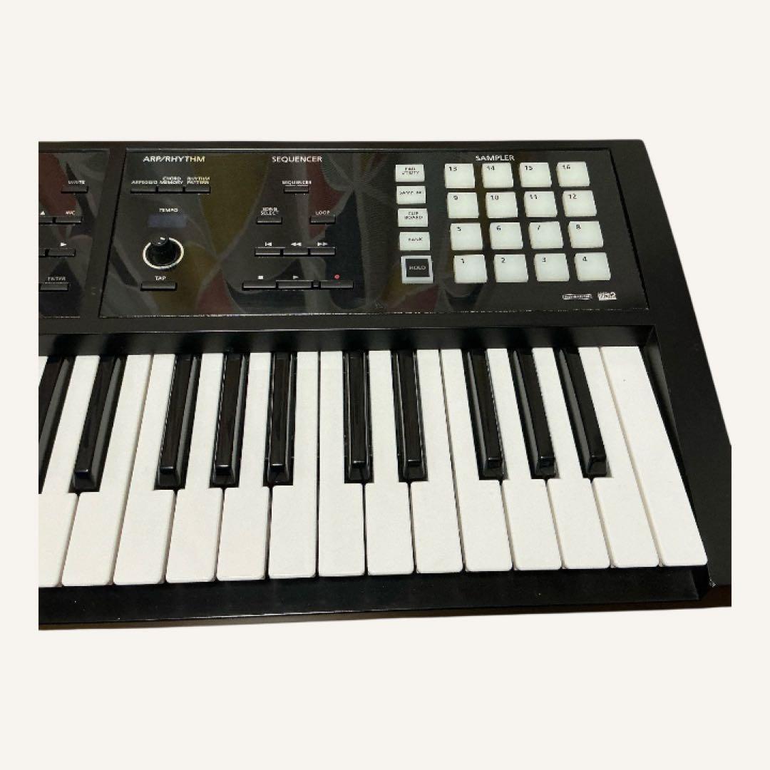Roland FA-06 シンセサイザー