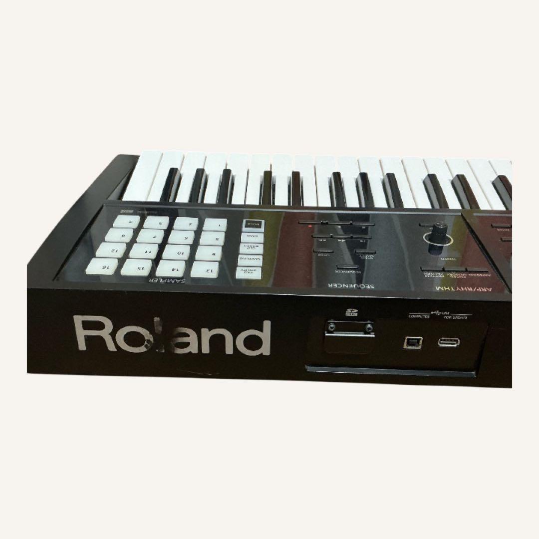 Roland FA-06 シンセサイザー