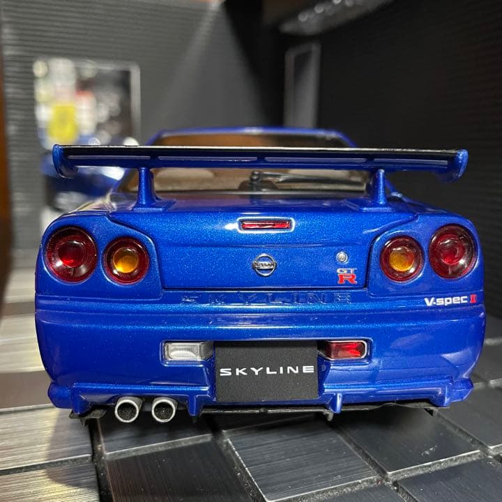 オートアート 1/18 ニッサン スカイライン R34 ブルー