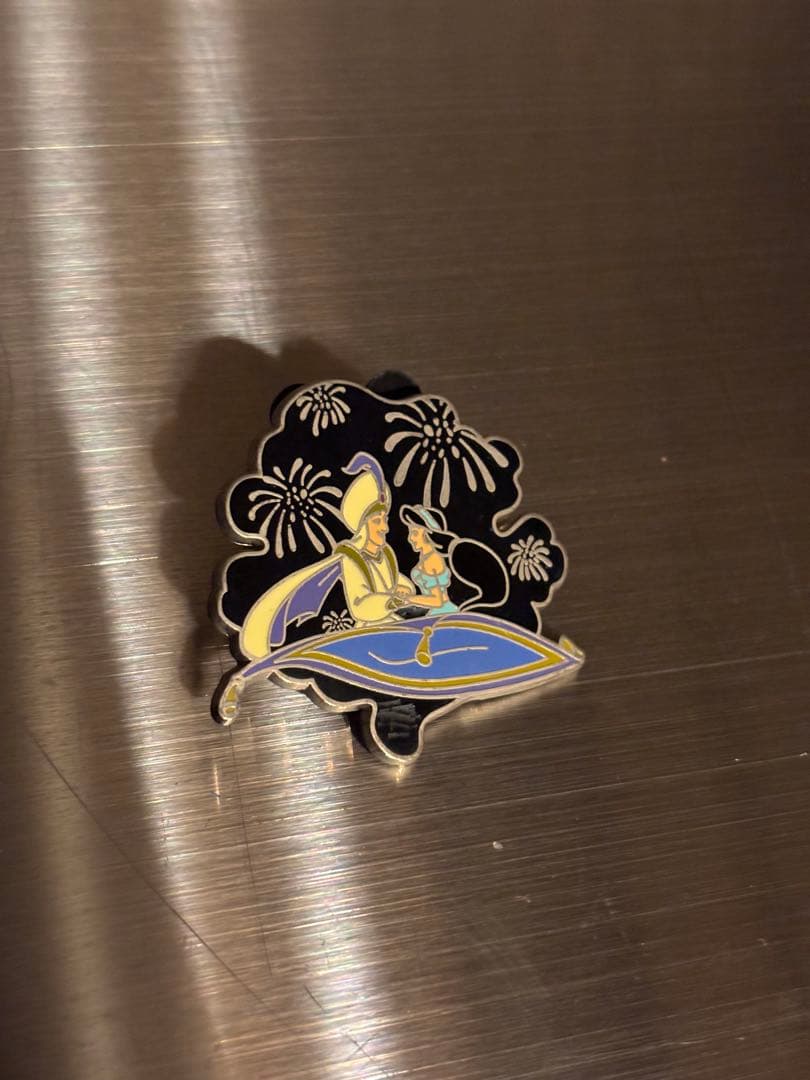 日本未発売 Disney バッジ 香港 海外限定 ミッキー ディズニー 37個