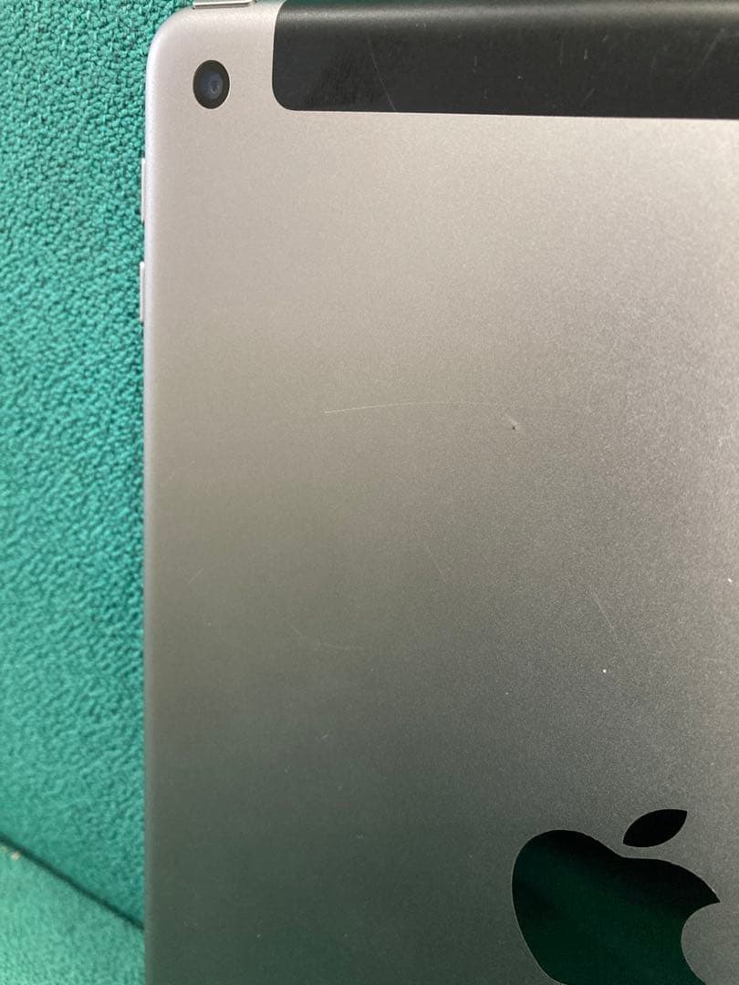 ⑤ iPad 第6世代 Wi-Fi Cellular 128GB シルバー