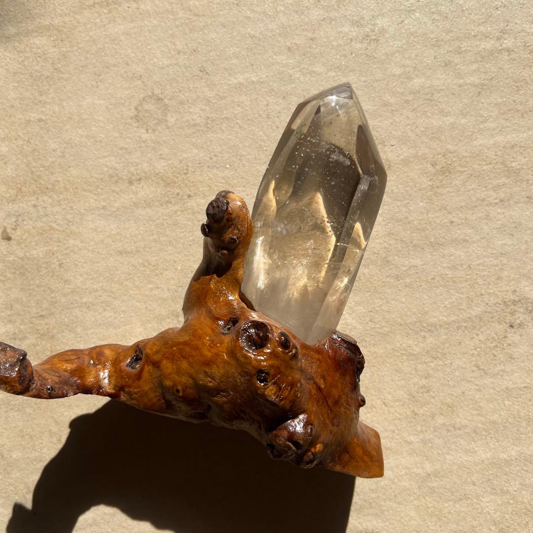 ファントムクォーツ　木製台座付き