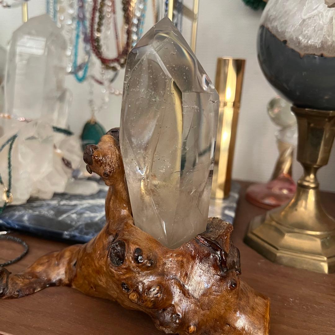 ファントムクォーツ　木製台座付き