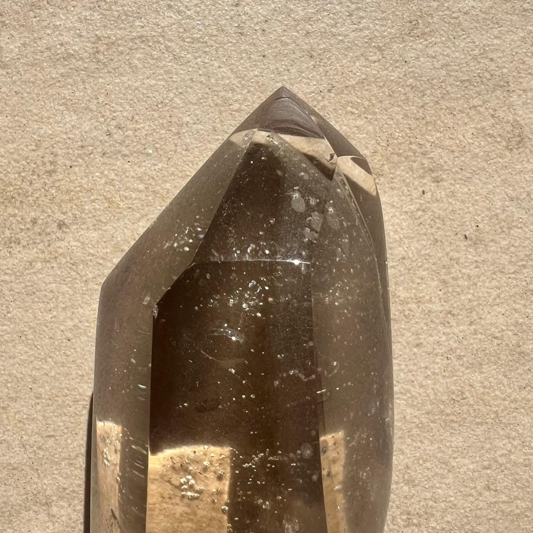 ファントムクォーツ　木製台座付き