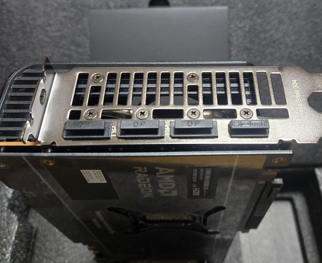 グラフィックボード・グラボ・ビデオカード ASUS Radeon RX 9070 XT 16GB oc