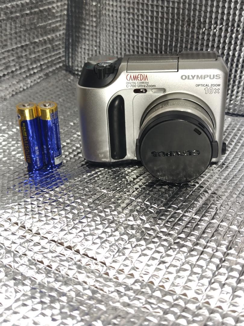 オリンパス中古デジタルカメラC-700 OLYMPUS 通電確認，メディア確認済
