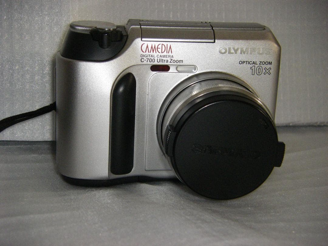 オリンパス中古デジタルカメラC-700 OLYMPUS 通電確認，メディア確認済