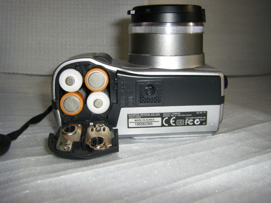 オリンパス中古デジタルカメラC-700 OLYMPUS 通電確認，メディア確認済