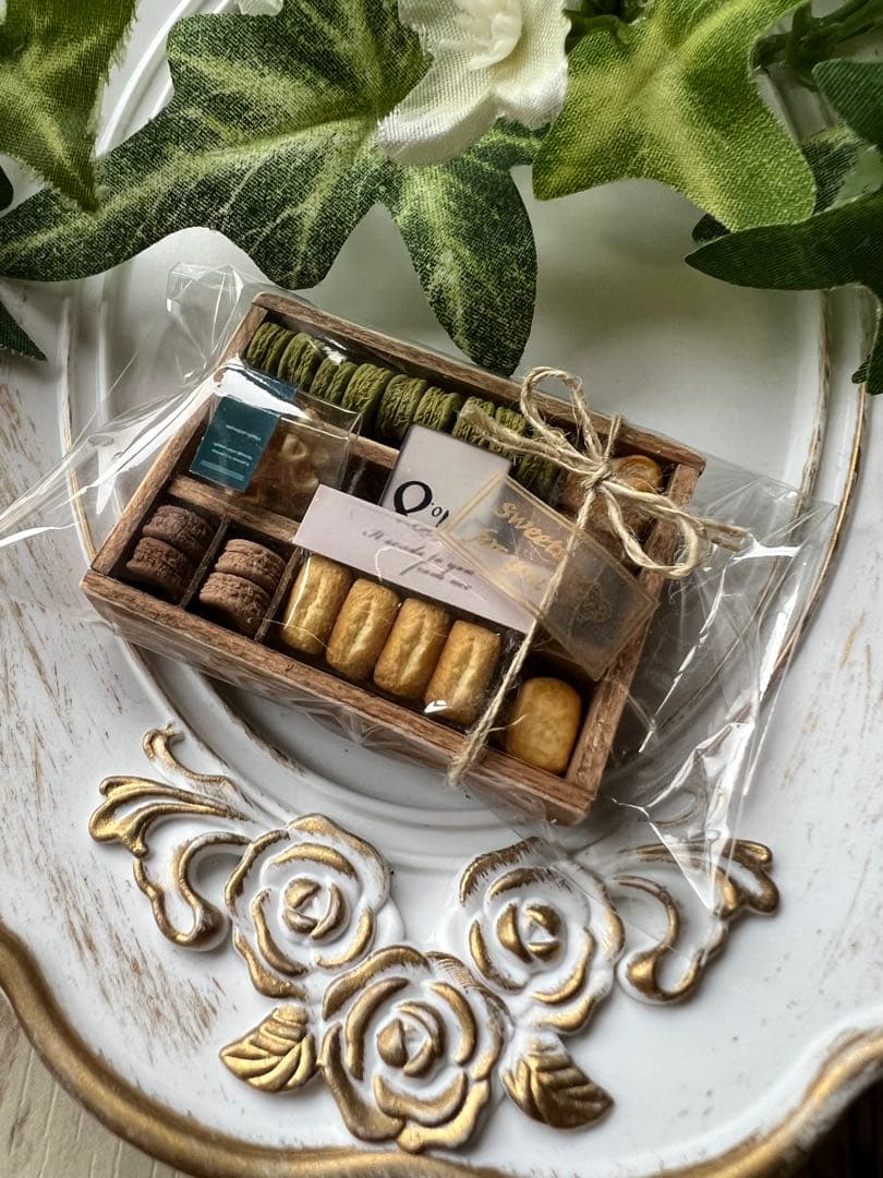 ミニチュアスイーツ ✽ 木箱の焼き菓子アソートセット