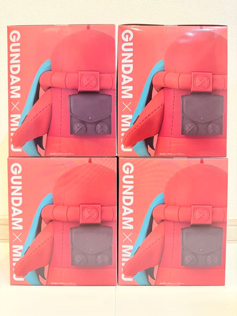 ガンダム45周年×初音ミク シャアザクぐるみ 初音ミクVer. 4体セット