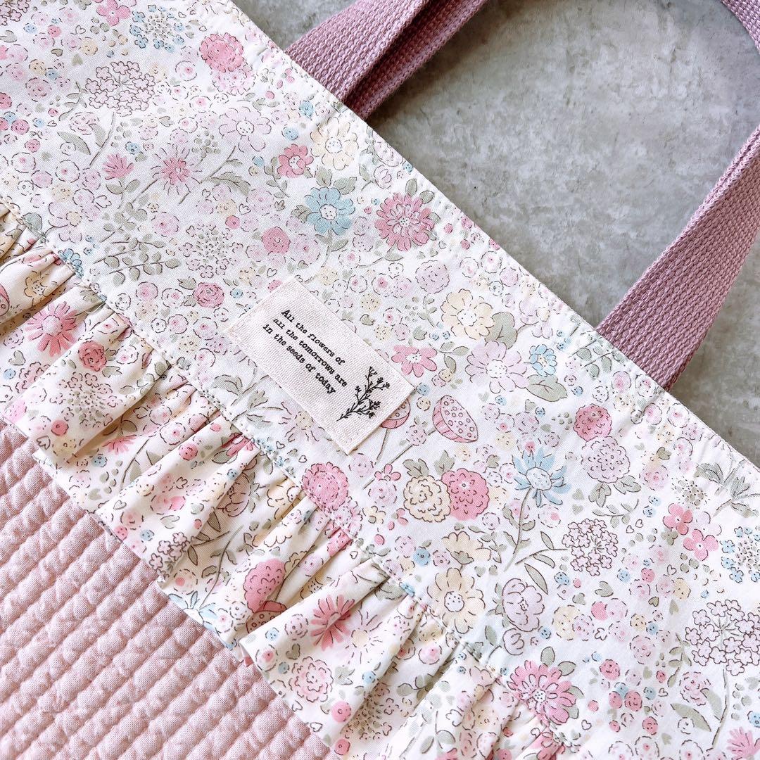 小花柄フリル付きヌビレッスンバッグ　ピンク