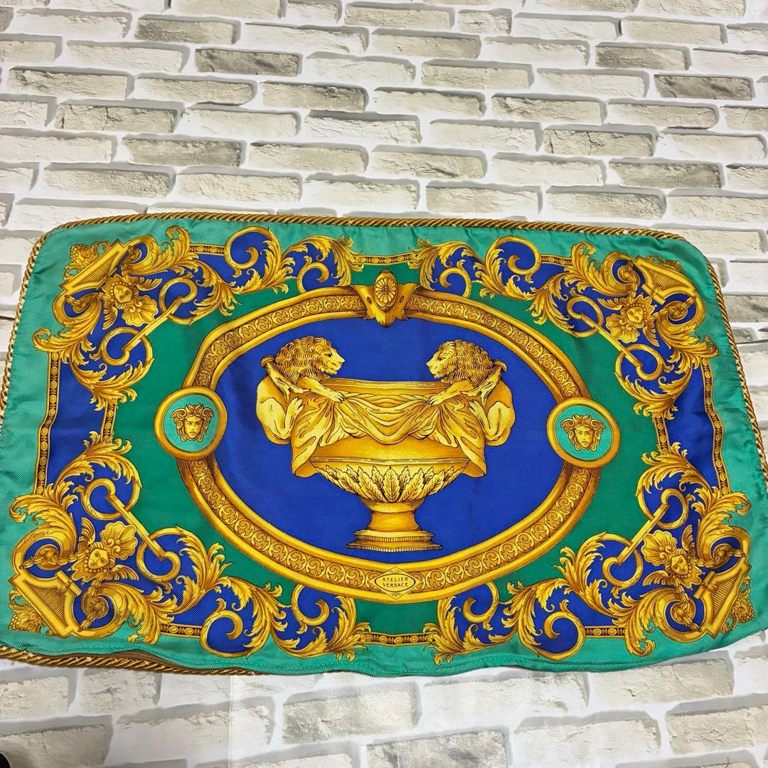 ヴェルサーチ シルク クッションセット