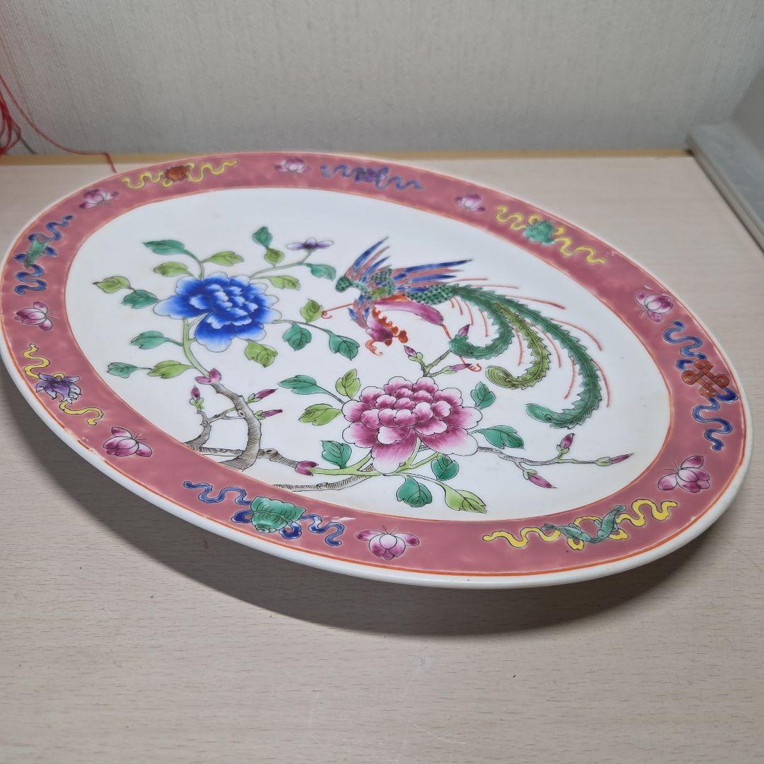 プラナカン陶器：色鮮やかな花と鳥のオーバルプレート