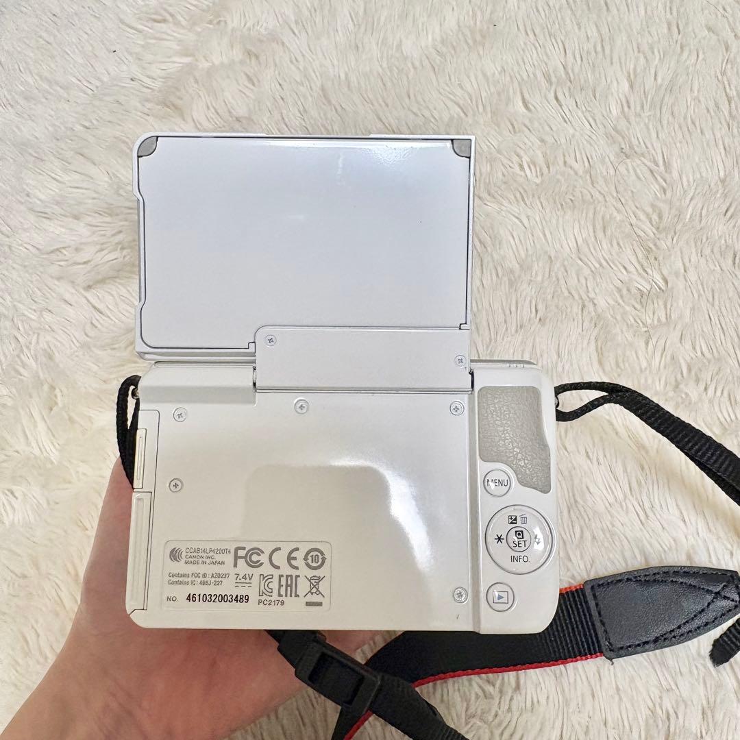 Canon EOS M10 ダブルズームキット ホワイト