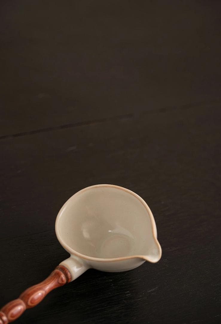 茶さじ付き 土鍋 両手鍋 セラミック 本製】仕切り鍋 調理鍋 フタ付き 万能鍋