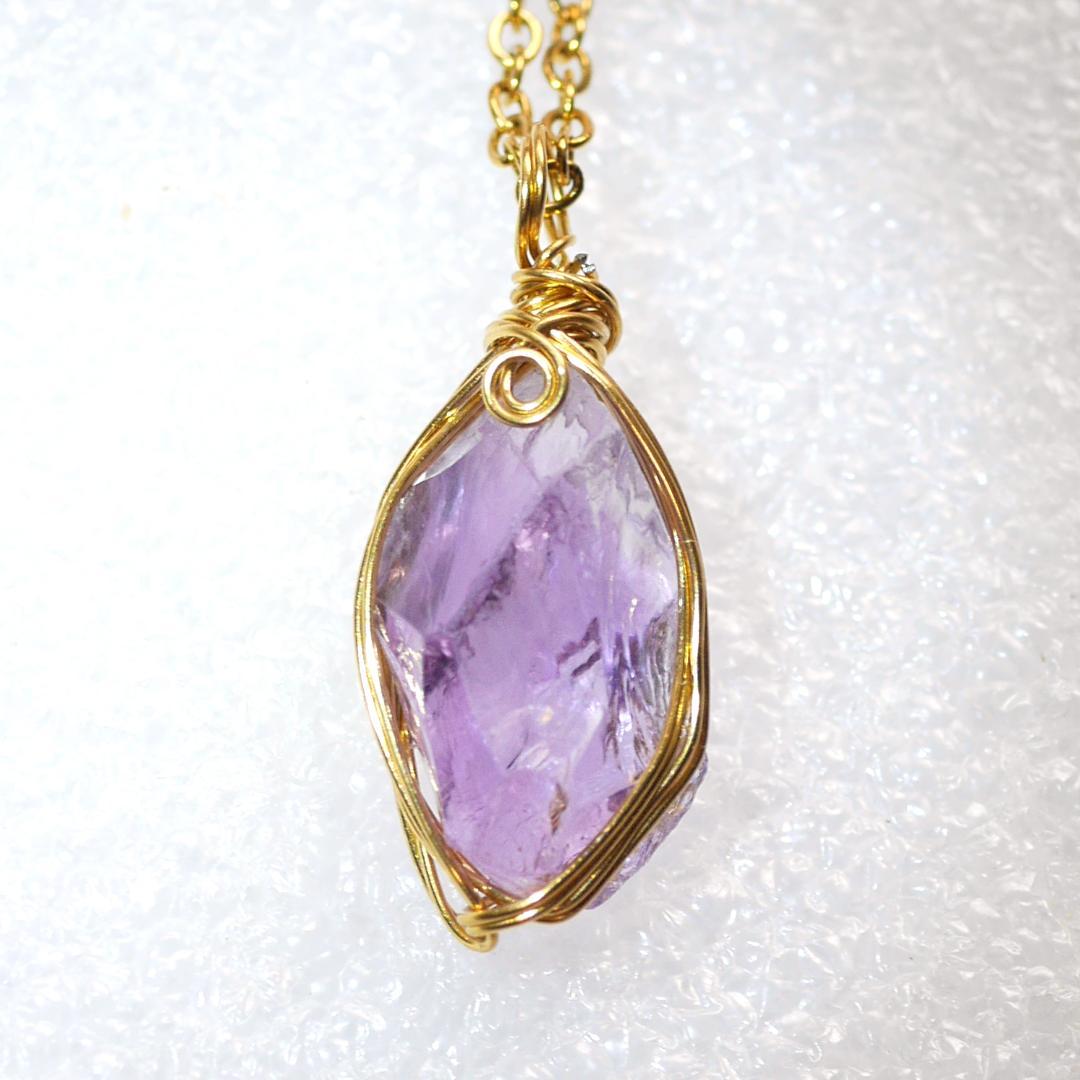 レア☆ワイヤー巻き☆宝石質カラーチェンジアメジスト（チェーン付）