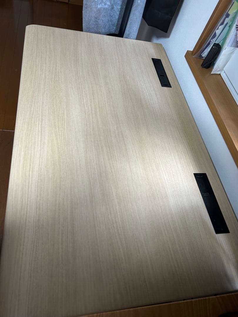 オカムラ　スイフト　自動昇降テーブル