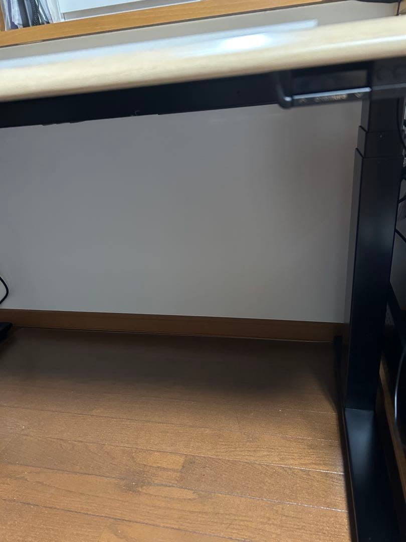 オカムラ　スイフト　自動昇降テーブル