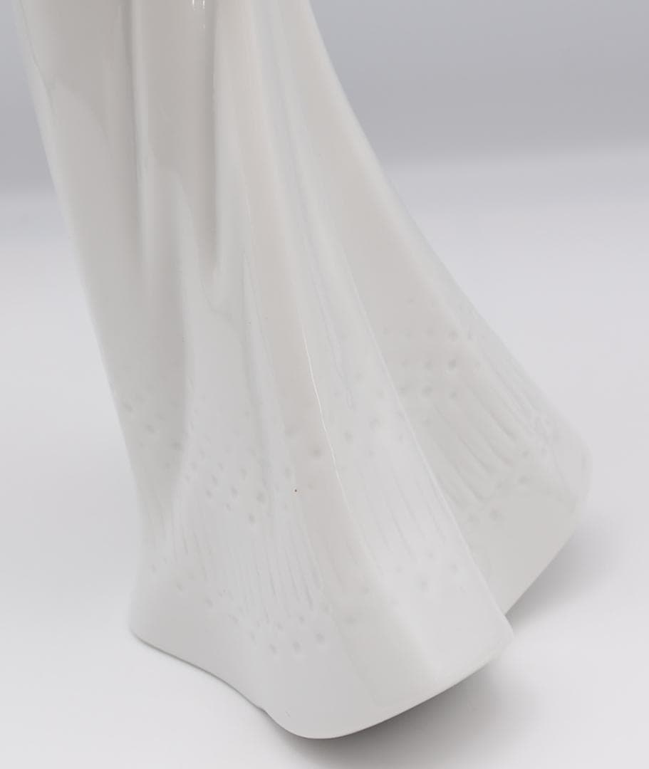 天使の願い　＃6788　★リヤドロ　スペイン　ポーセリン　光沢仕上　絶版　箱付き