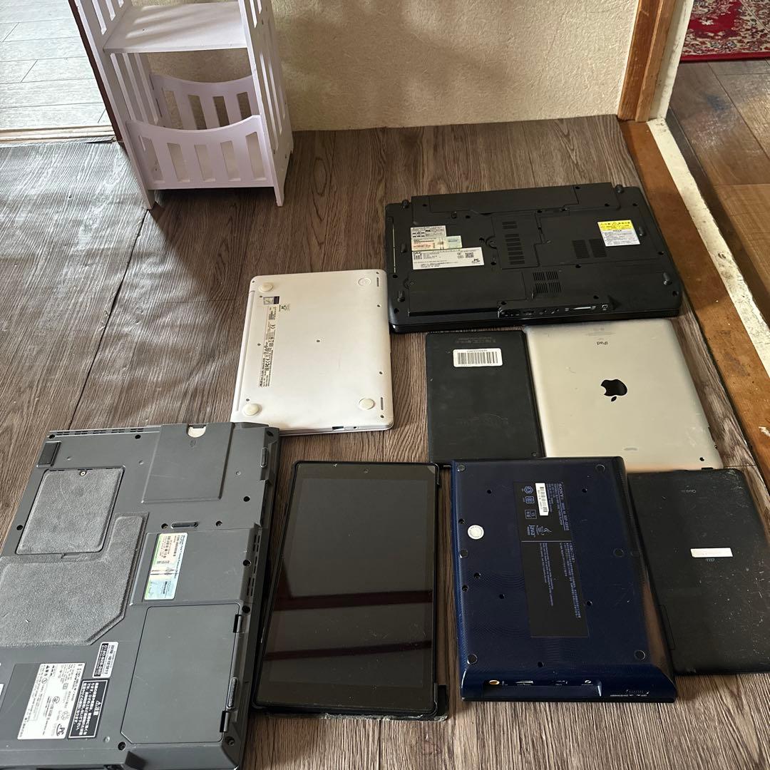 複数のノートPC、FMV BIBLO、SONY、ASUS
