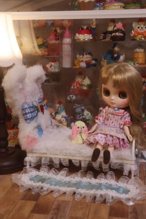うさぎ　ドールベッド　1/12  ドールハウス　ブライス　リカちゃん　オビツ11