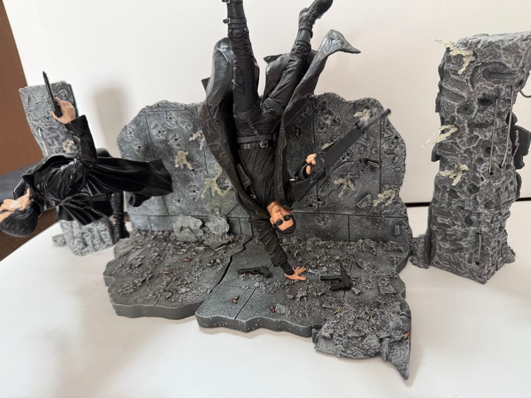 MATRIX マトリックス　フィギュア　ネオ、トリニティー　2体セット