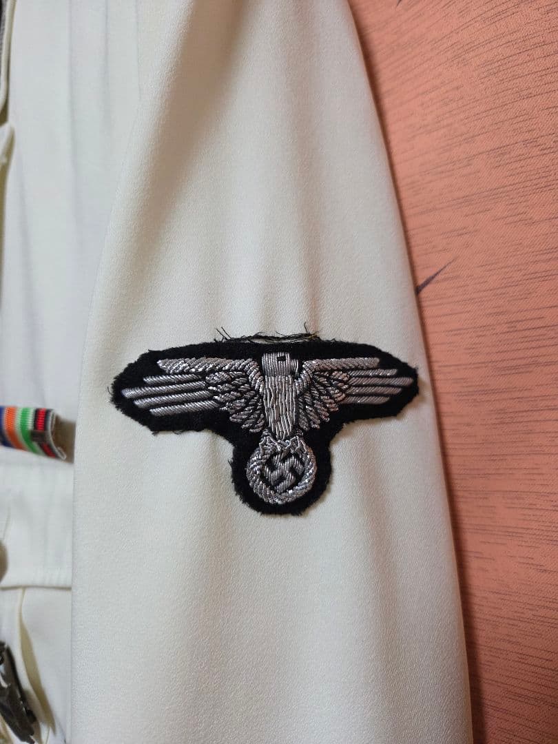 ASS親衛隊 白服 上着のみ 勲章付き