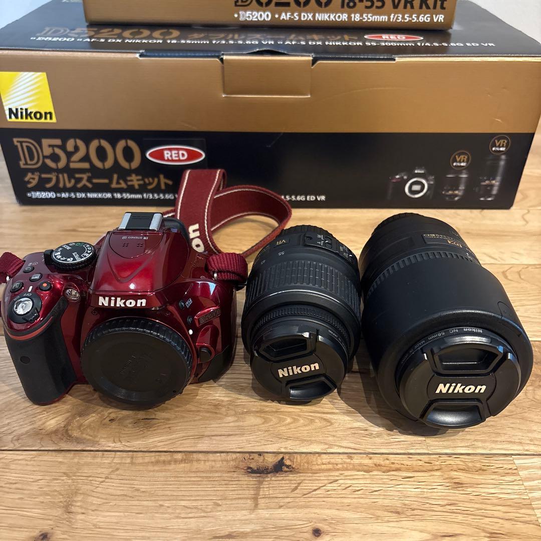 Nikon D5200 ダブルズームキット レッド