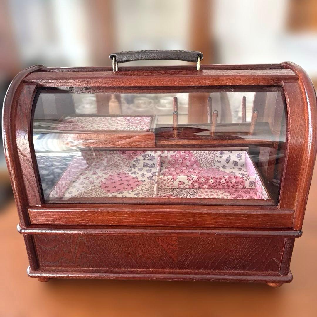 可愛い過ぎるソーイングボックス　裁縫箱　ヴィンテージ