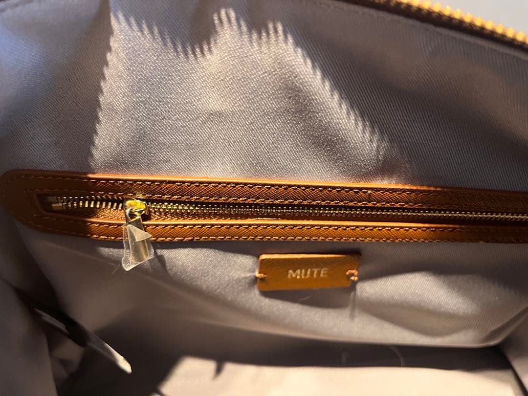 公式　BTS V アーティストメイド　テテ　ボストンバック　カプセルアルバム