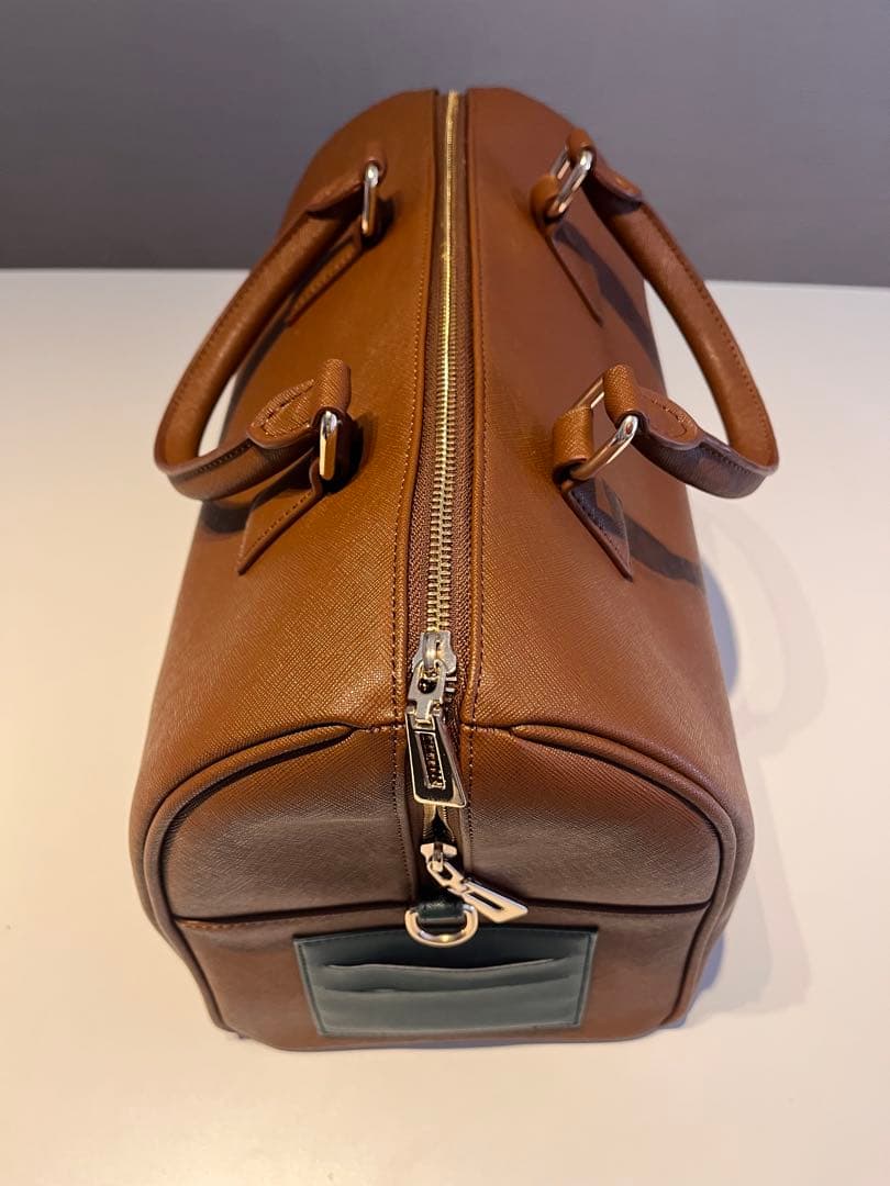 公式　BTS V アーティストメイド　テテ　ボストンバック　カプセルアルバム