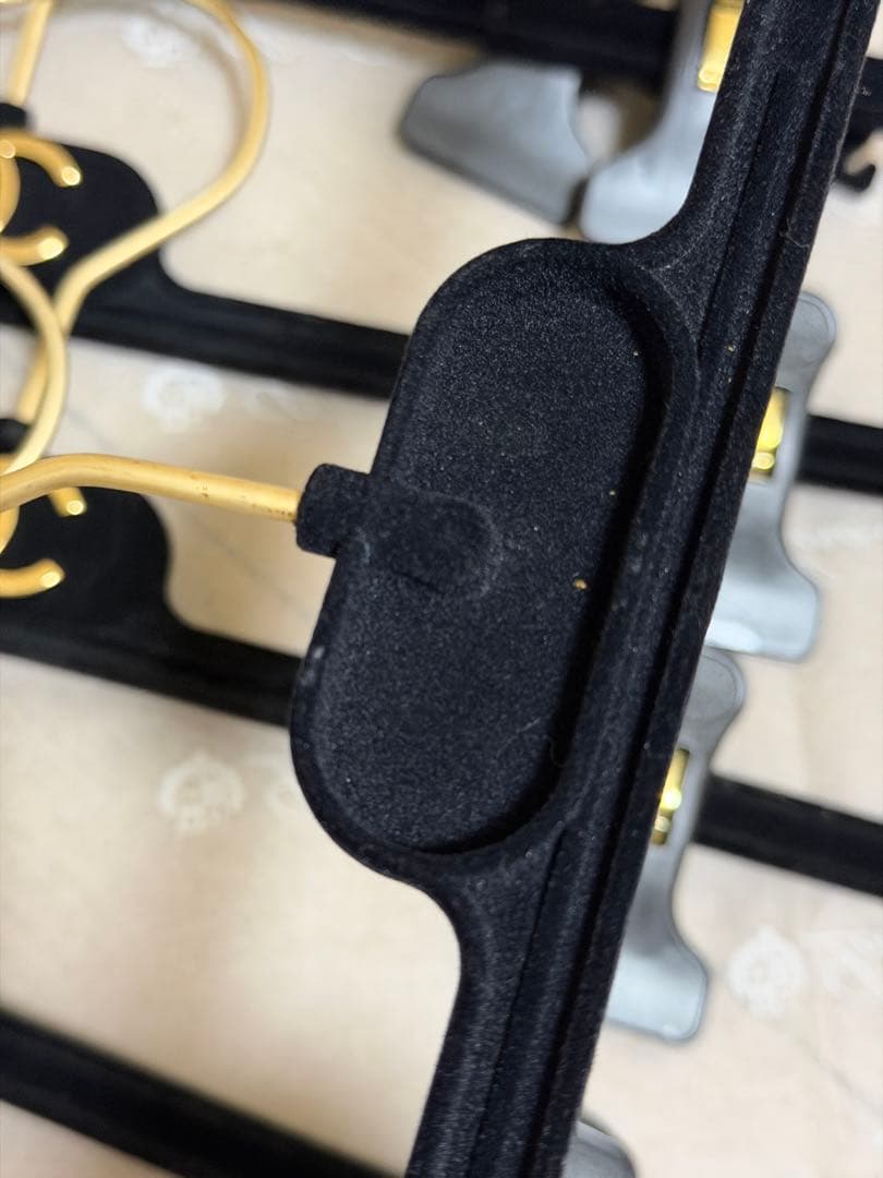 シャネル ロゴ付き衣類ハンガー 8本セット