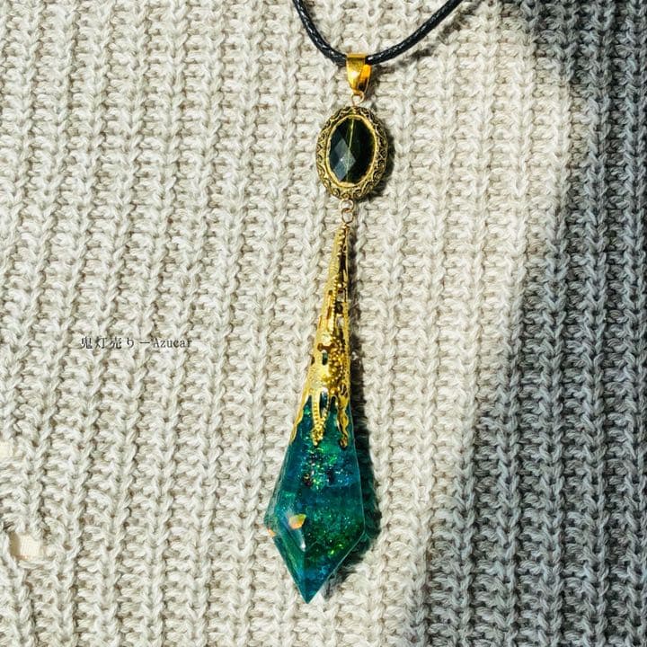 魔法使いのエメラルドの蓄光ペンデュラムネックレス★