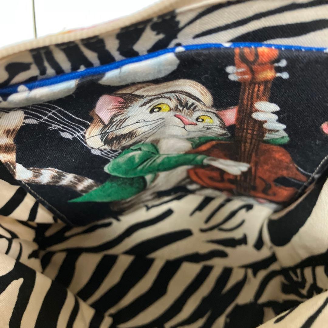 アメリカンなねこちゃんの大きめポーチ　　　☆ハンドメイド品☆