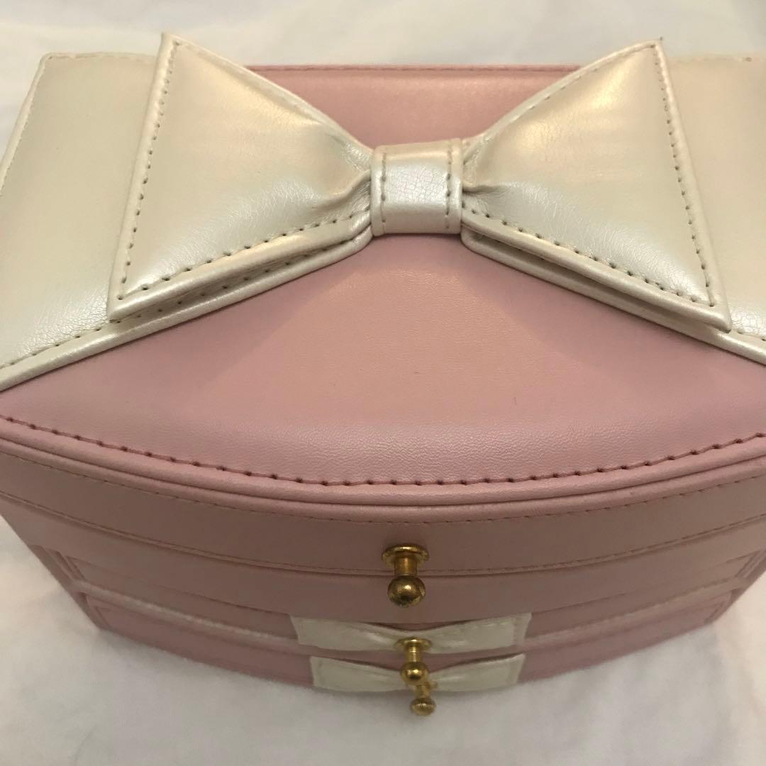 ［新品］ロマプリ　アクセサリーボックス　ピンク リボン付き ジュエリーボックス