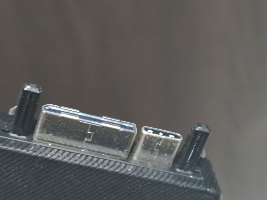 黒猫 ROG XG Mobile GC31 RTX3080 端子の爪正常