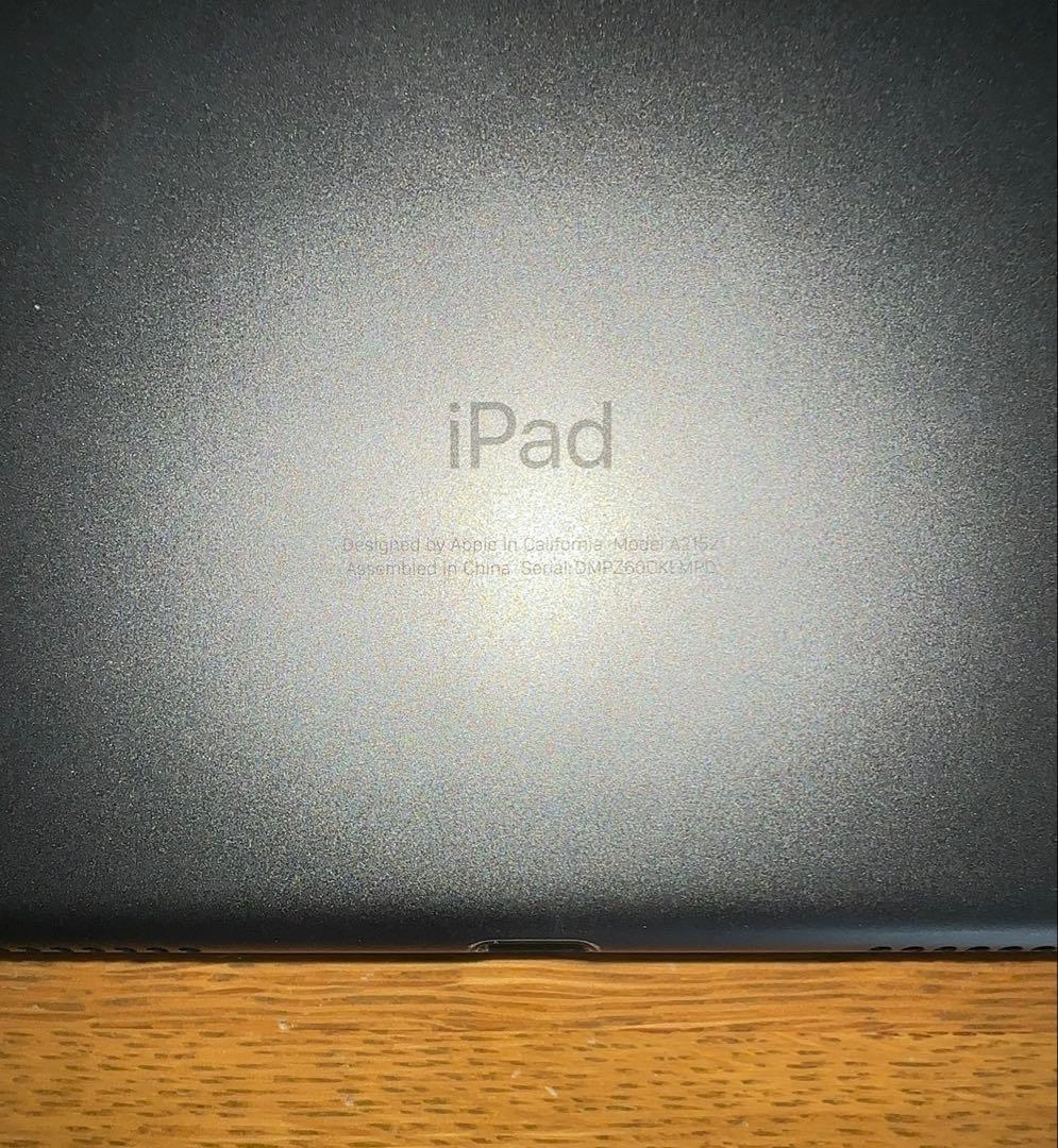 【画面ガラスヒビ有】iPad Air 第3世代　スペースグレイ