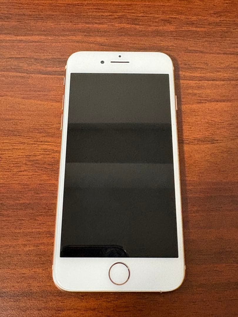 Apple iPhone 8 64GBシルバー本体