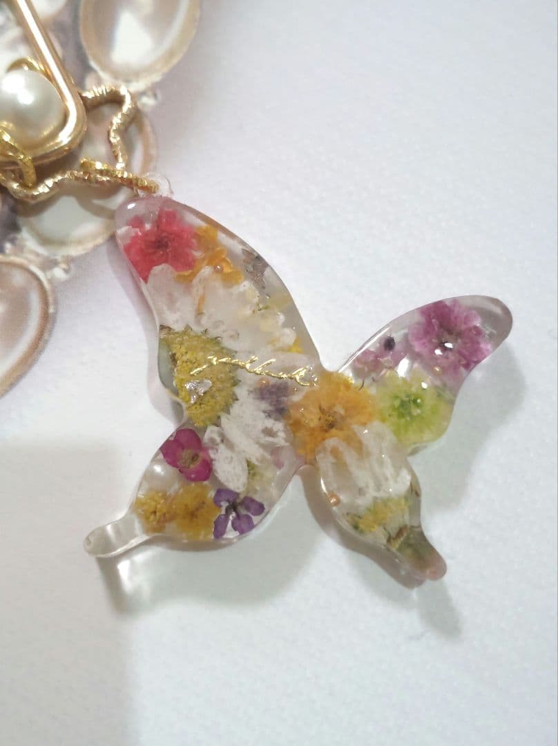 訳有り蝶キーホルダー、チャーム