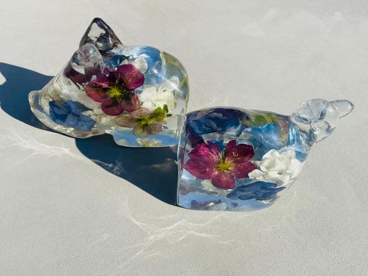 お花のブックスタンド　ブタさん　クリスマスローズ