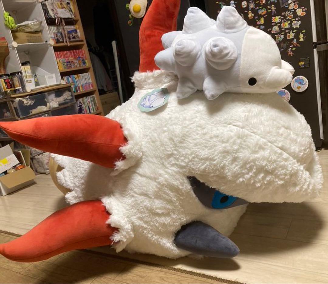 メラルバ等身大ぬいぐるみ