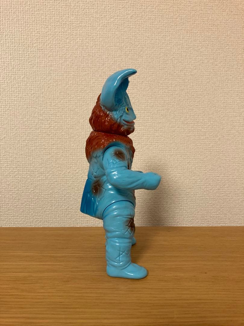 怪獣郷　イカルス星人　水色成型