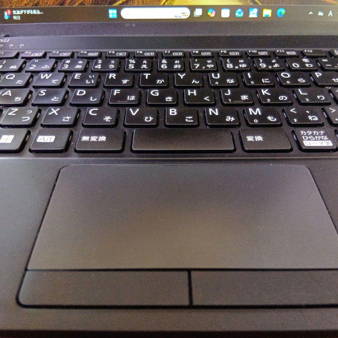 E① 富士通　ＦＭＶＵ66087　U9313/N