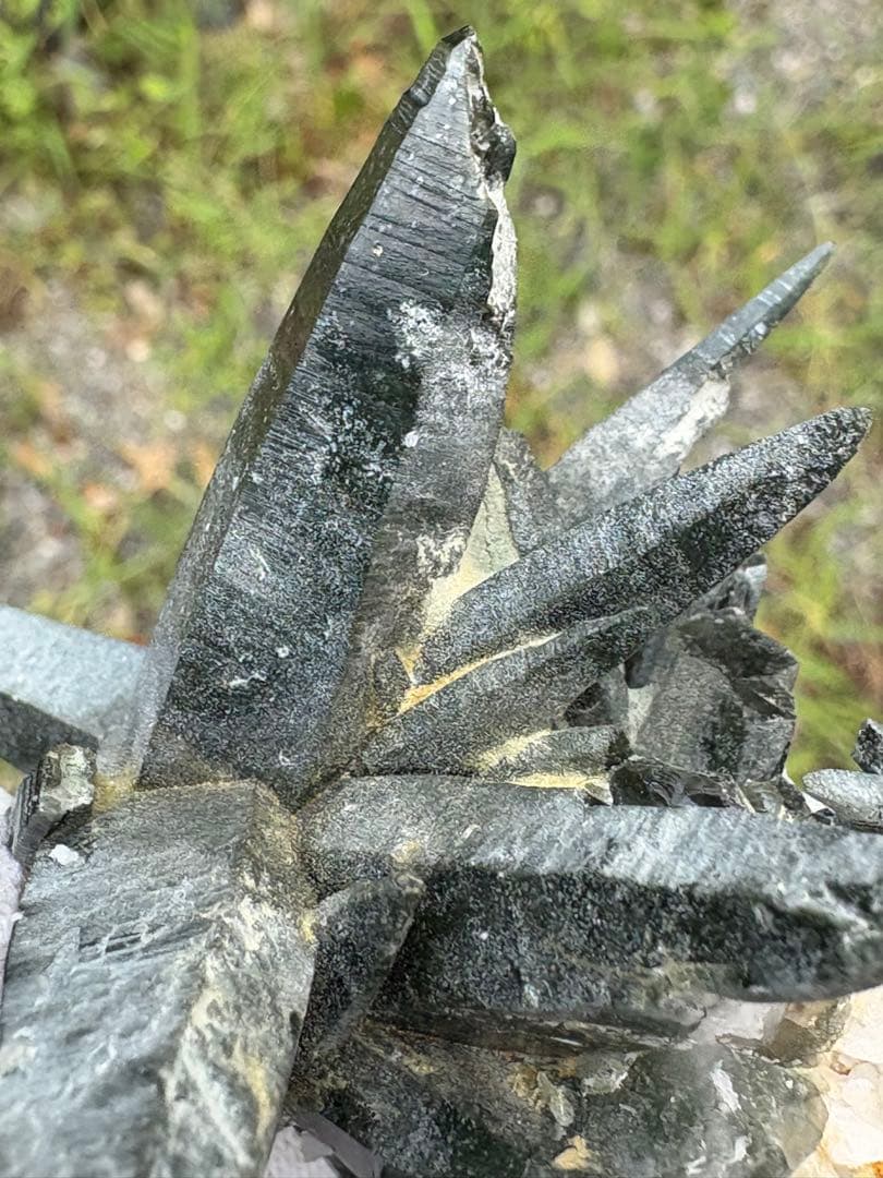 【匿名は発送】ガネッシュヒマール産 クローライト内包水晶